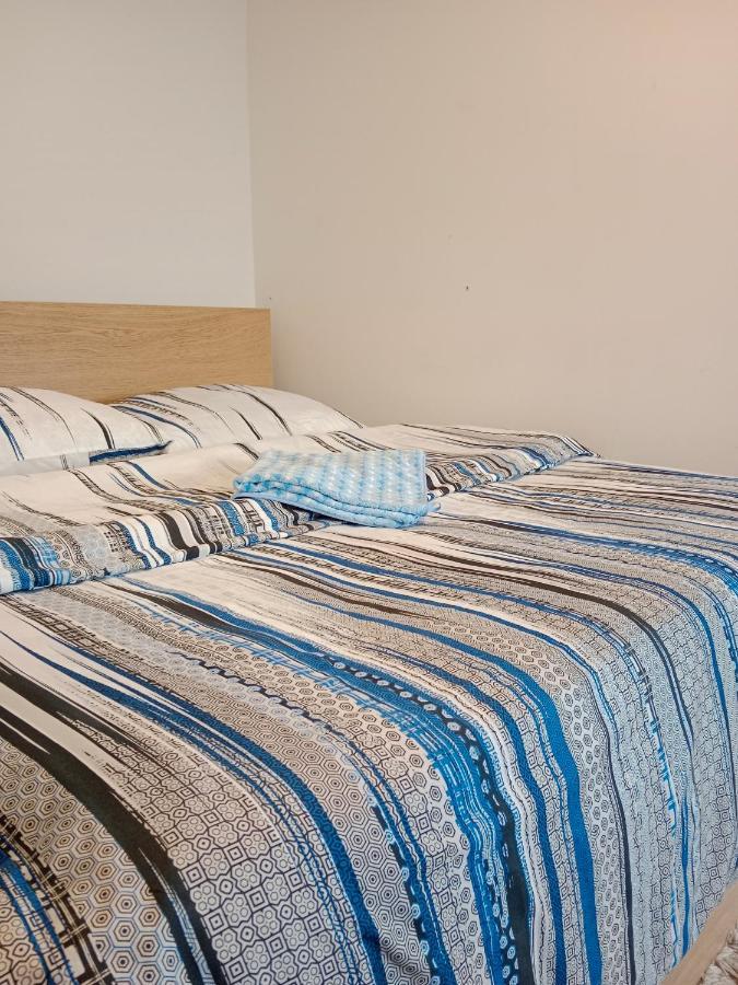 La Madriguera Bed and Breakfast Raszyn Buitenkant foto
