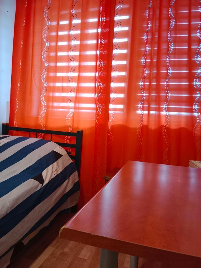 La Madriguera Bed and Breakfast Raszyn Buitenkant foto