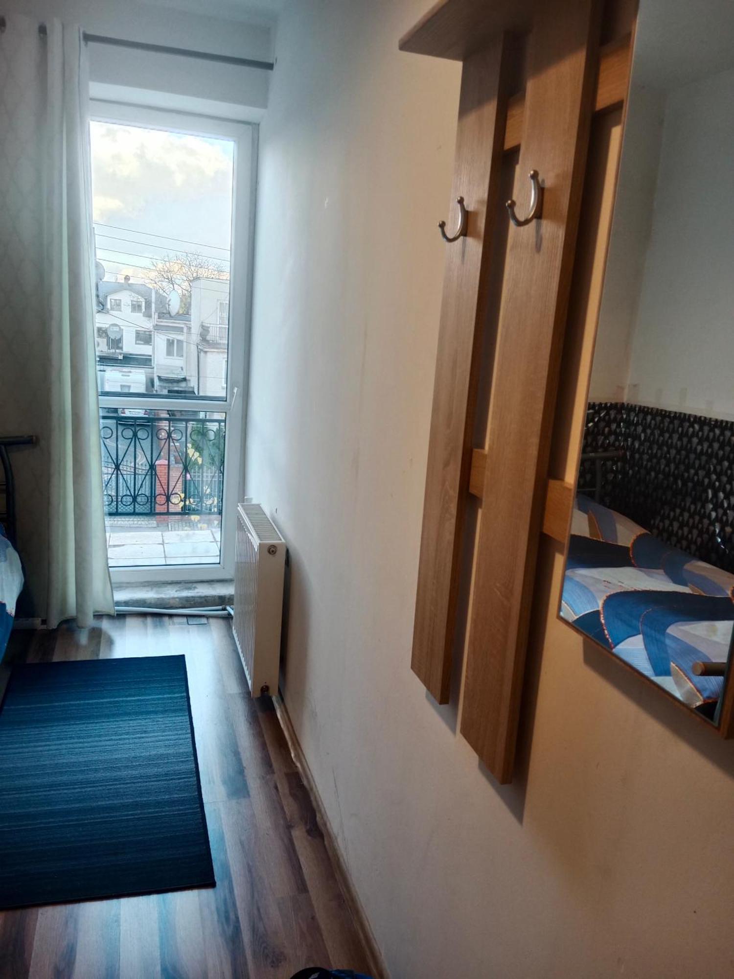 La Madriguera Bed and Breakfast Raszyn Buitenkant foto